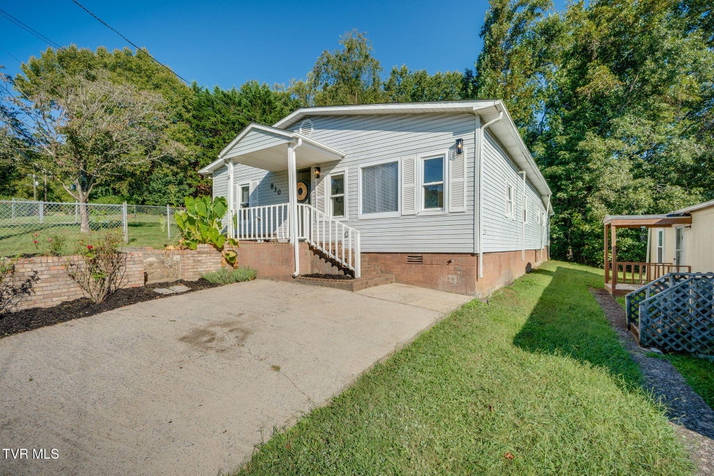 Photo of 830 Pace Street, Kingsport, TN 37665 (MLS # 10000653)