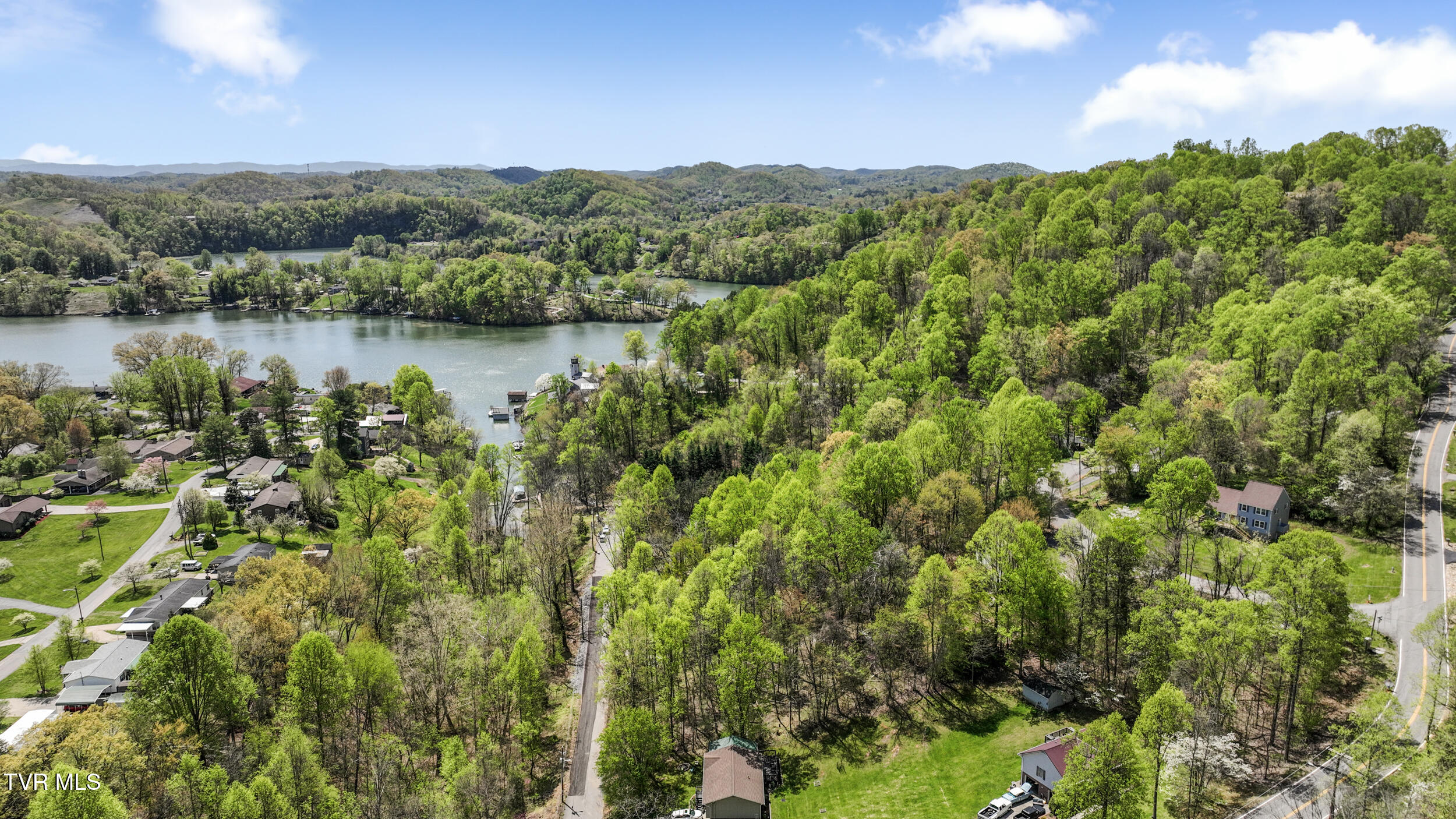 4008 Cooks Inlet Road, Kingsport, Tennessee image 2