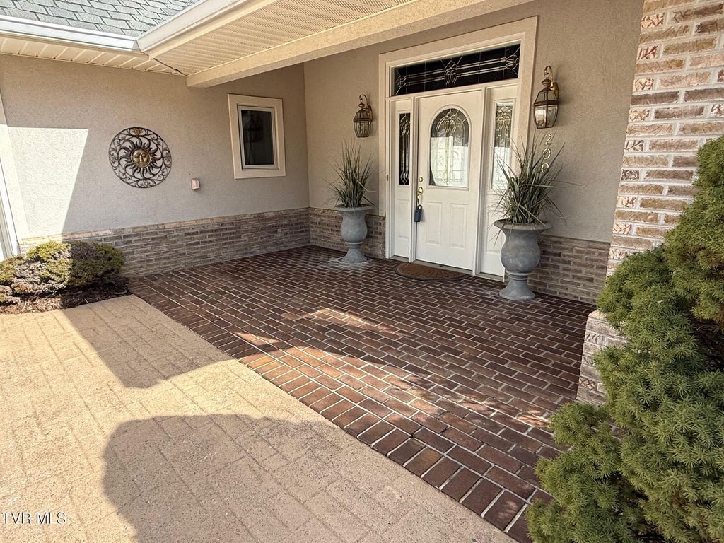 Photo of 200 Heather View Drive, Jonesborough, TN 37659 (MLS # 9991116)