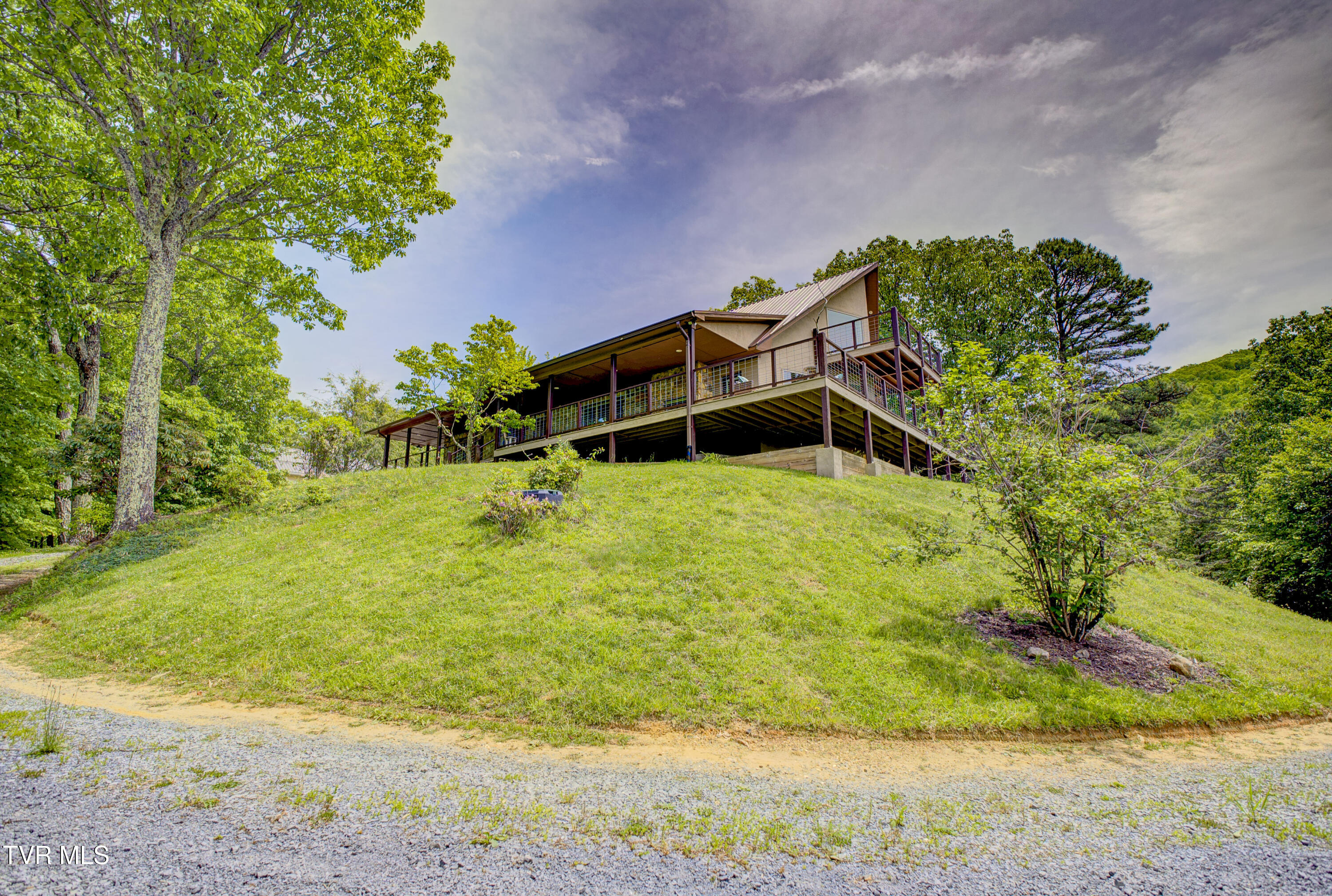271 Iron Mountain Retreat Road, Elizabethton, Tennessee image 5