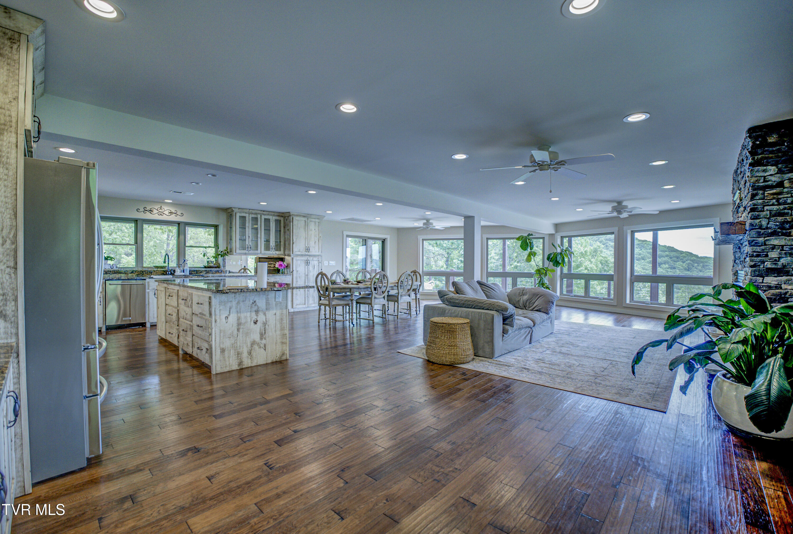 271 Iron Mountain Retreat Road, Elizabethton, Tennessee image 14