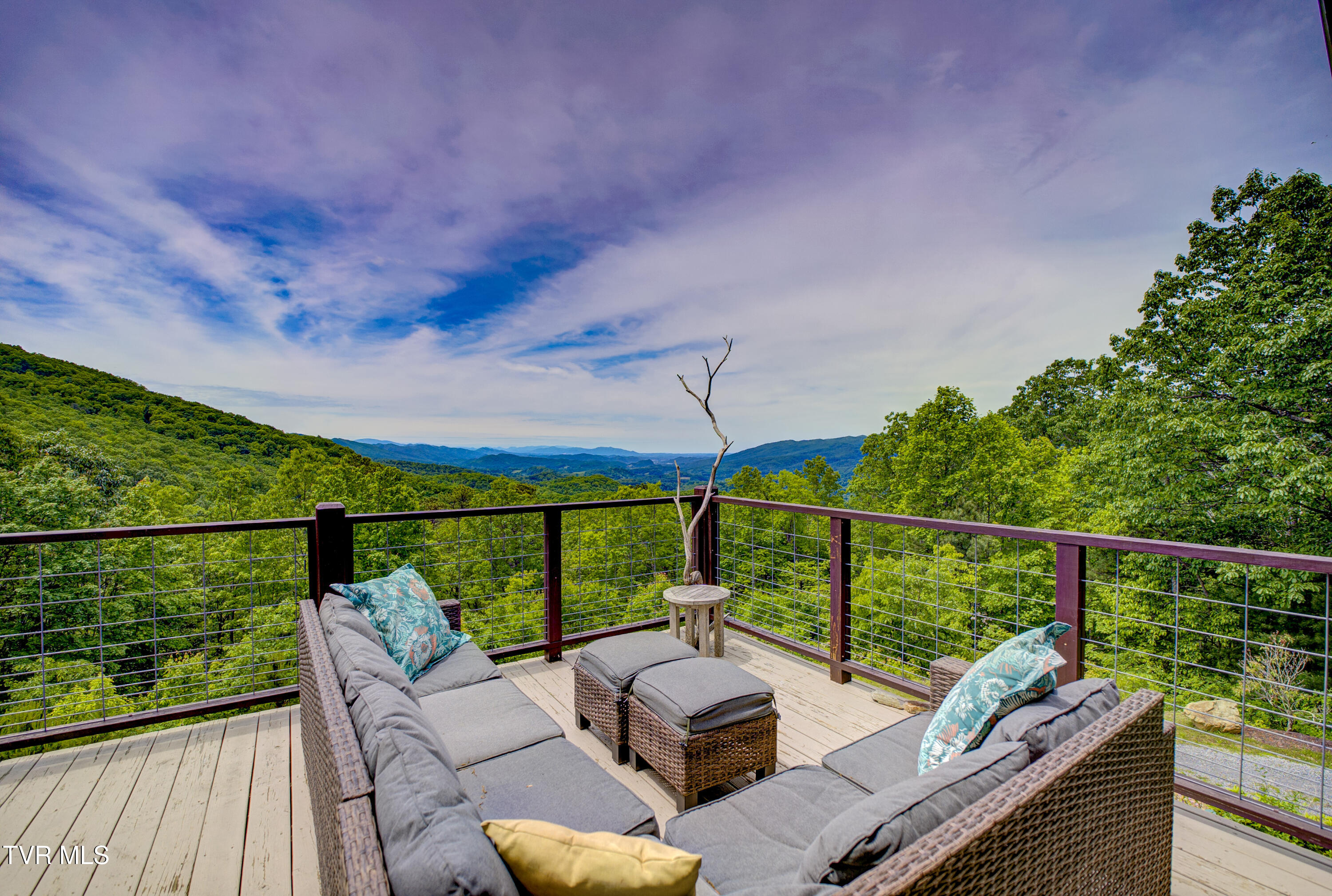 271 Iron Mountain Retreat Road, Elizabethton, Tennessee image 8