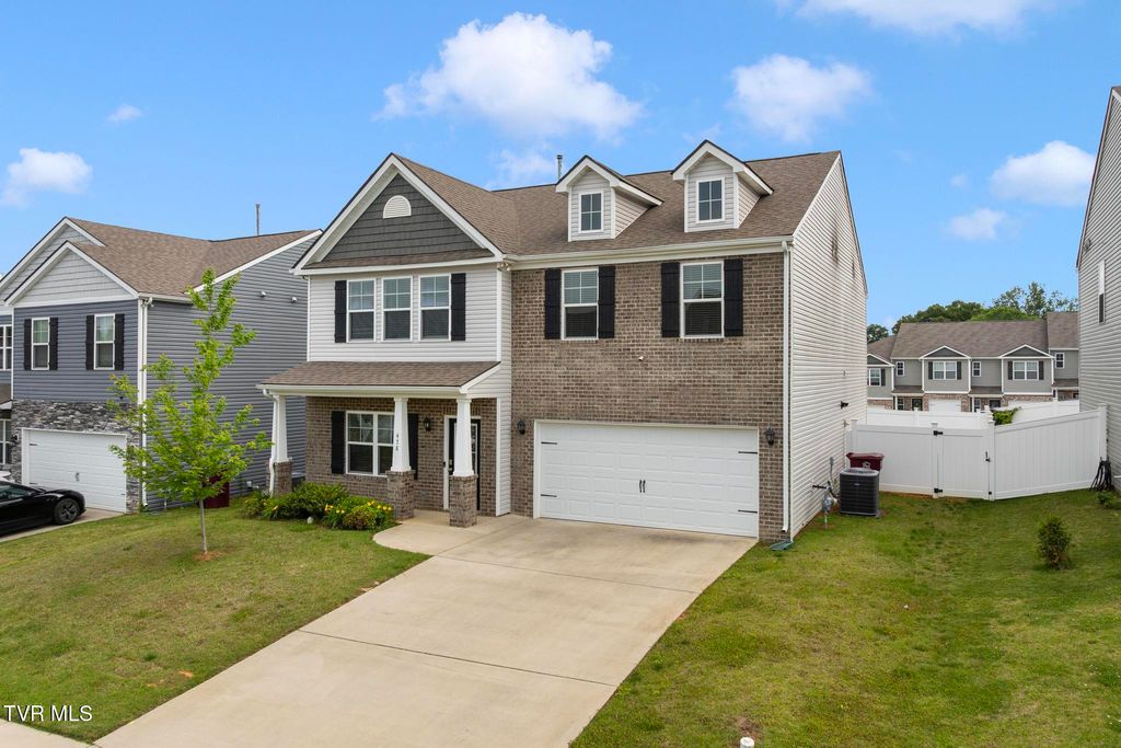 Photo of 478 Brinkleys Way, Johnson City, TN 37601 (MLS # 9987507)