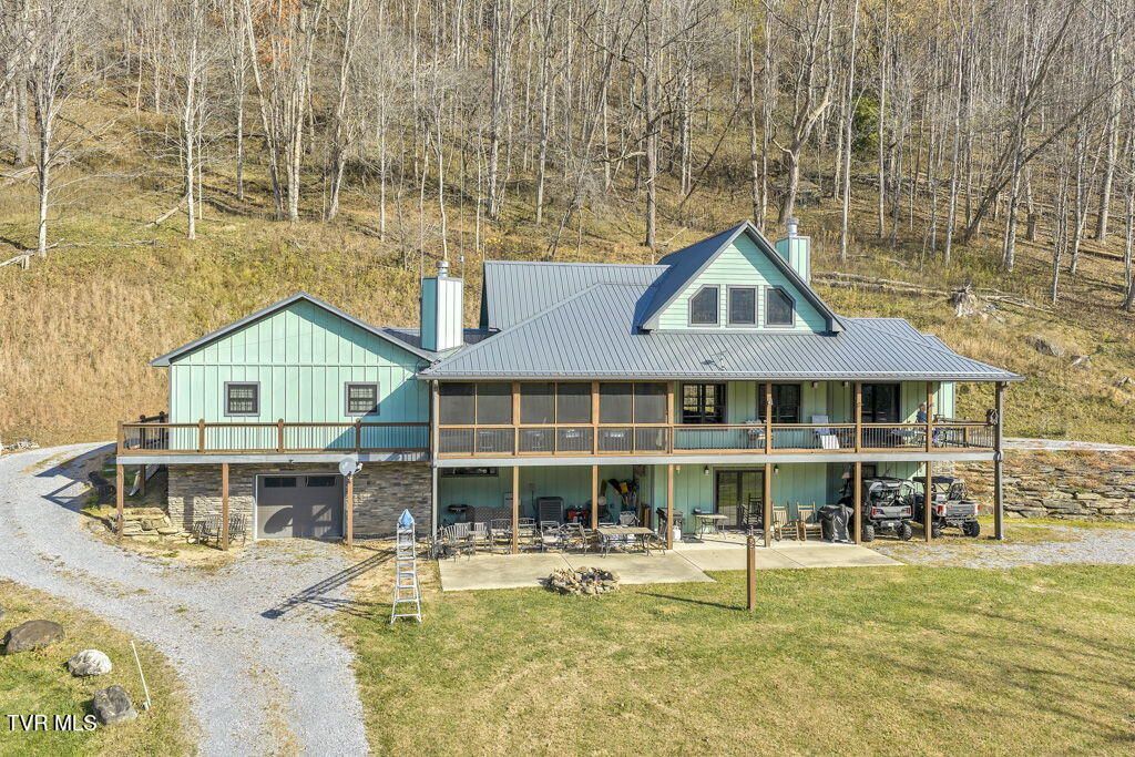 Photo of 625 Heaton Creek Road, Roan Mountain, TN 37687 (MLS # 9988640)
