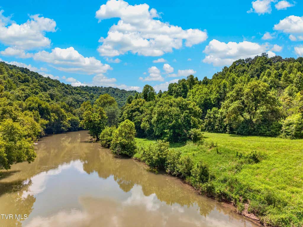 Photo of Tbd Ferguson Ridge Road, Tazewell, TN 37879 (MLS # 9999669)