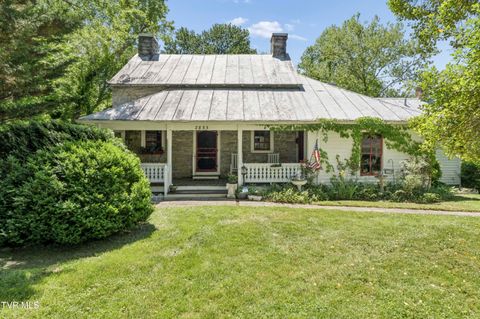 Photo of 2833 Oakland Avenue, Johnson City, TN 37601 (MLS # 9995274)