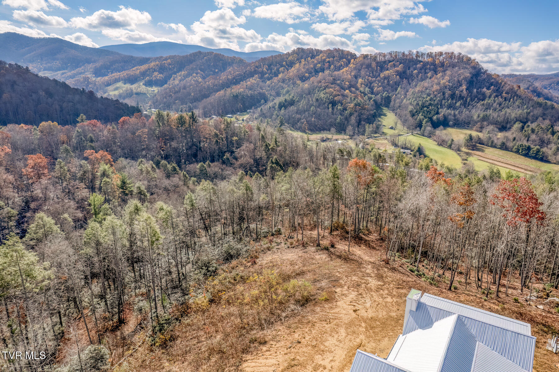 169 Teaberry Road, Roan Mountain, Tennessee image 17