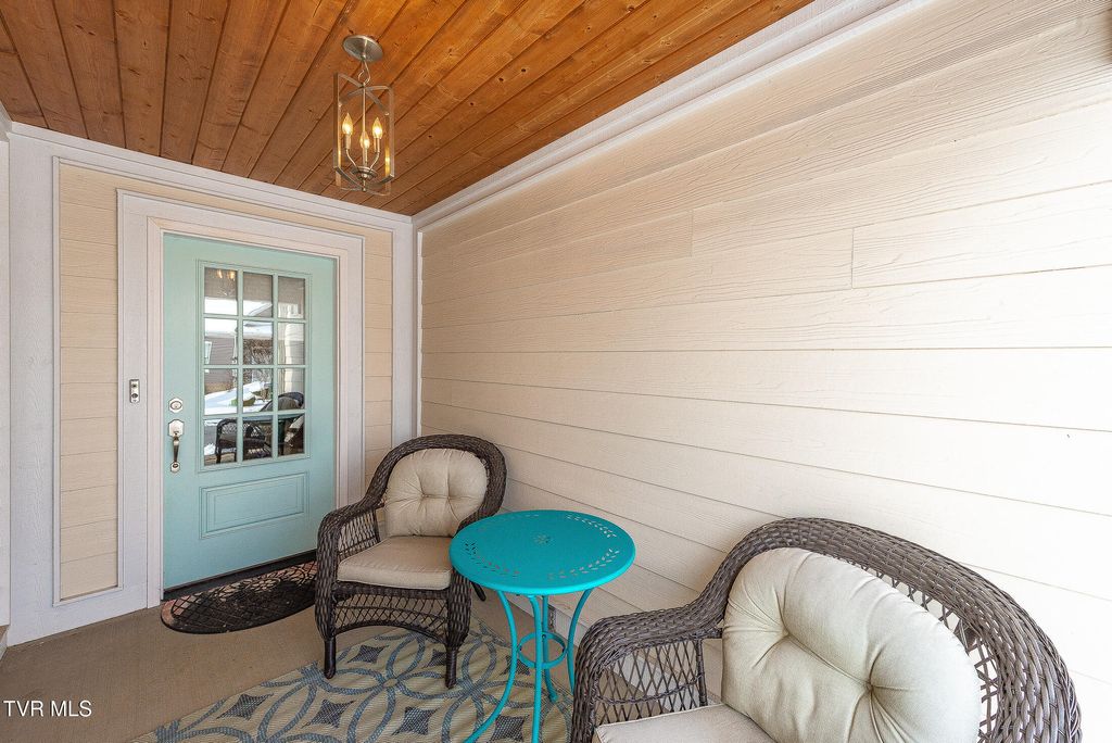 Photo of 1603 Maple Ridge Court, Kingsport, TN 37664 (MLS # 9991068)