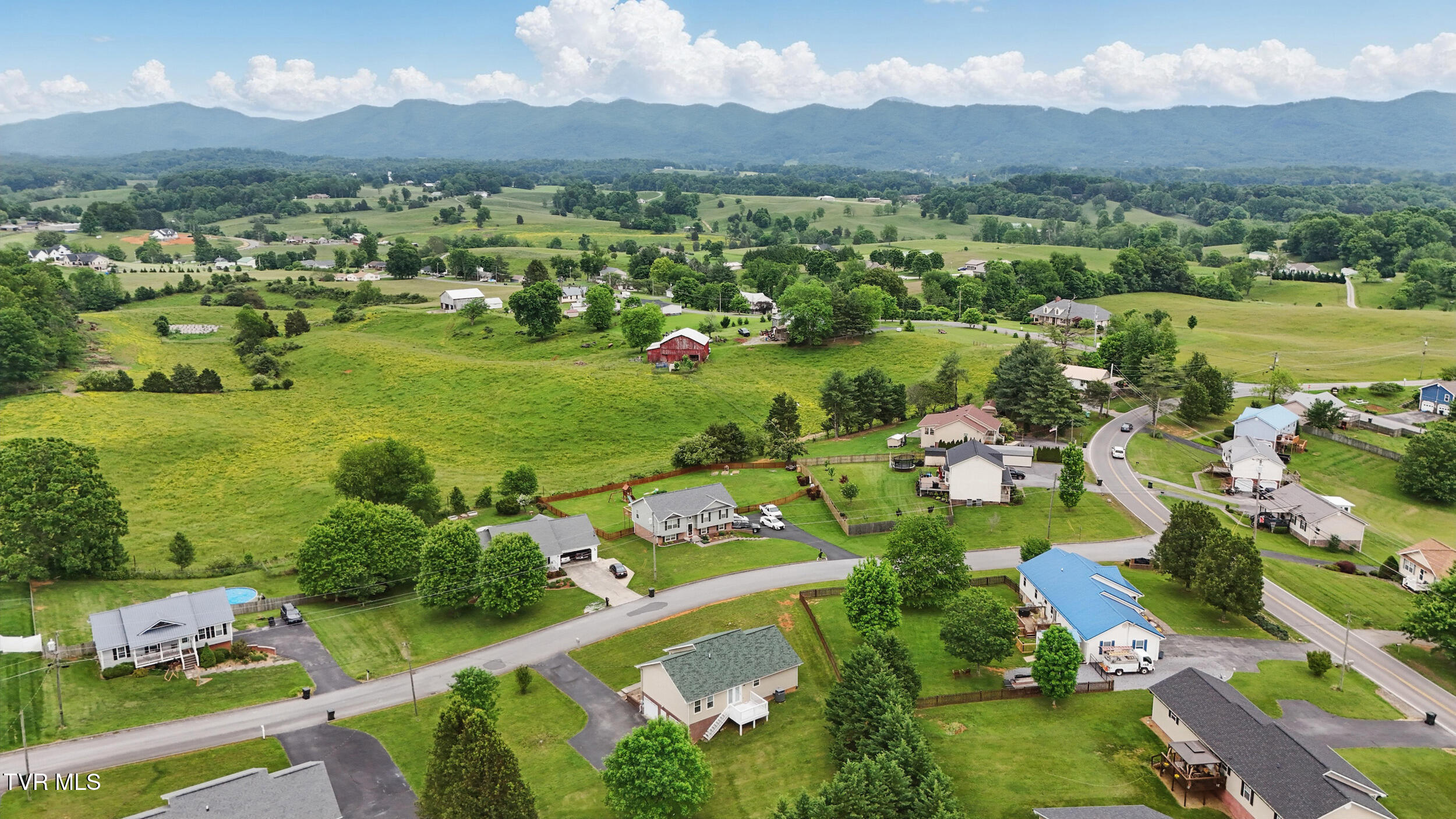 115 Mountain Ridges Drive, Jonesborough, Tennessee image 5