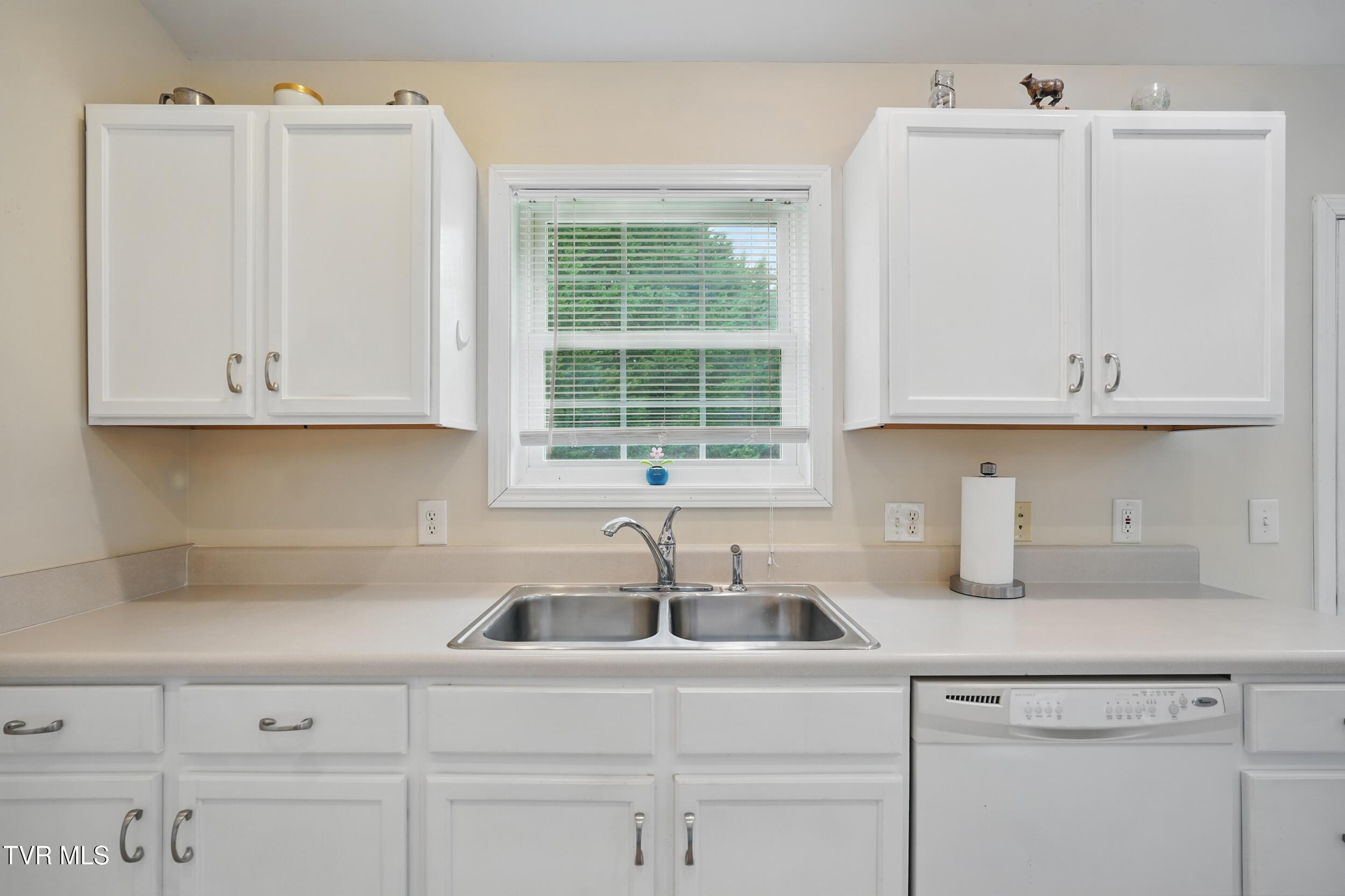 115 Mountain Ridges Drive, Jonesborough, Tennessee image 13
