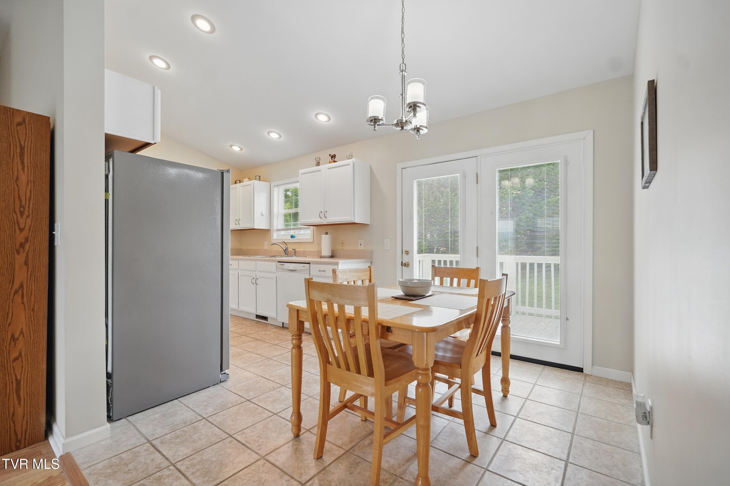 115 Mountain Ridges Drive, Jonesborough, Tennessee image 11