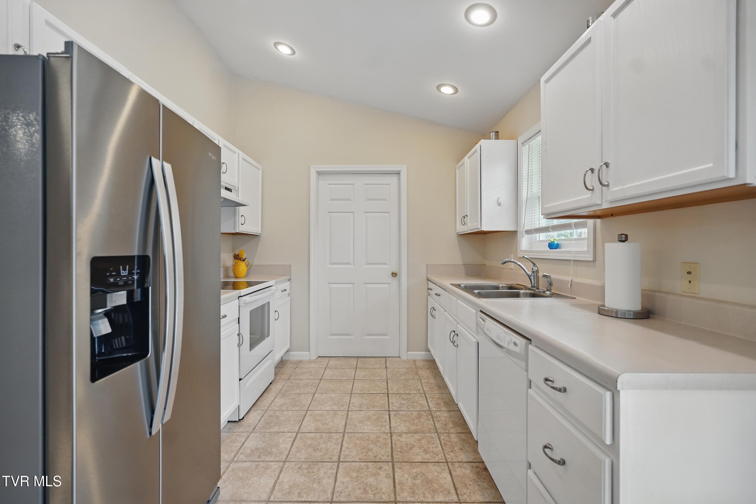 115 Mountain Ridges Drive, Jonesborough, Tennessee image 12