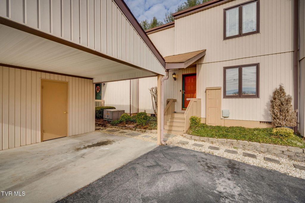 Photo of 1175 Pebble Drive #1175, Bristol, VA 24201 (MLS # 9990913)