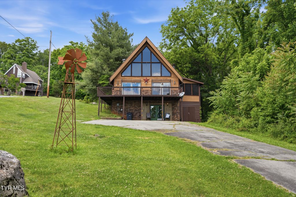 Photo of 1027 Fain Avenue, Kingsport, TN 37660 (MLS # 9995476)