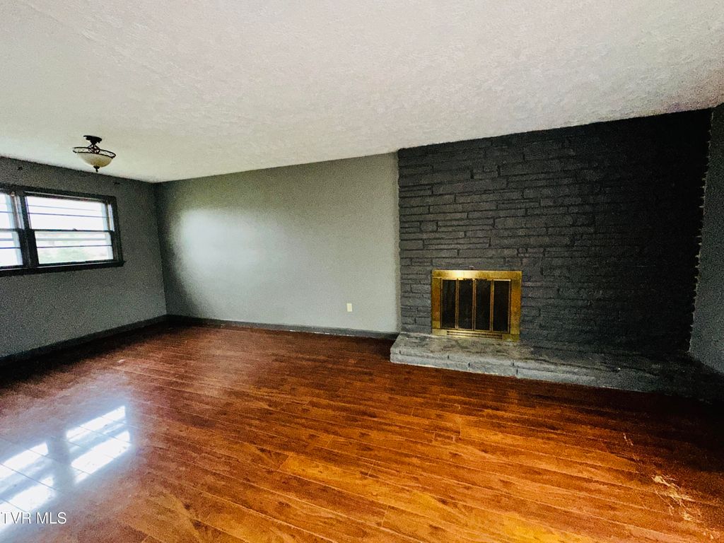 Photo of 270 Pace Drive, Bristol, VA 24201 (MLS # 9988933)