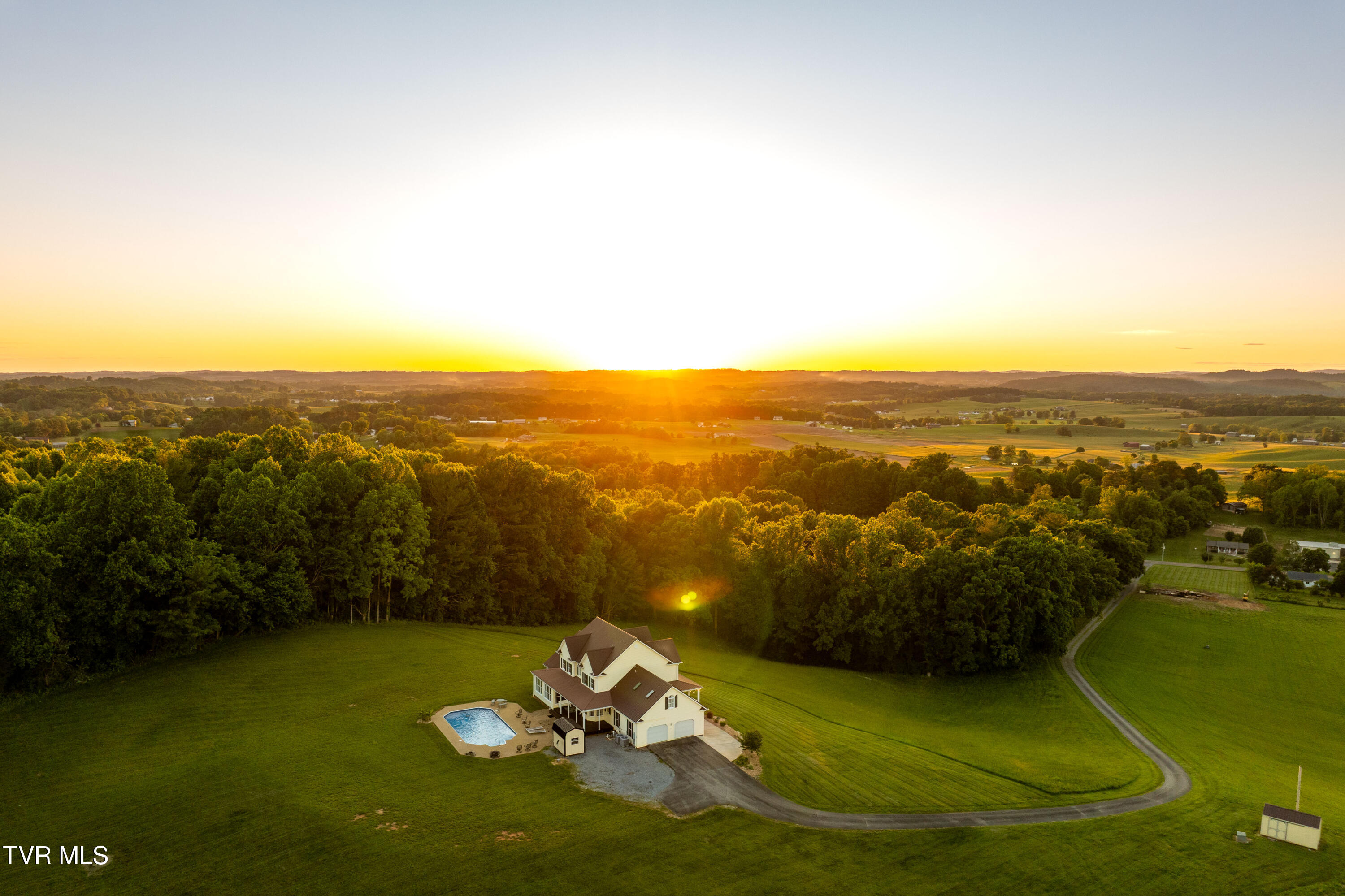 7540 Erwin Highway, Chuckey, Tennessee image 15