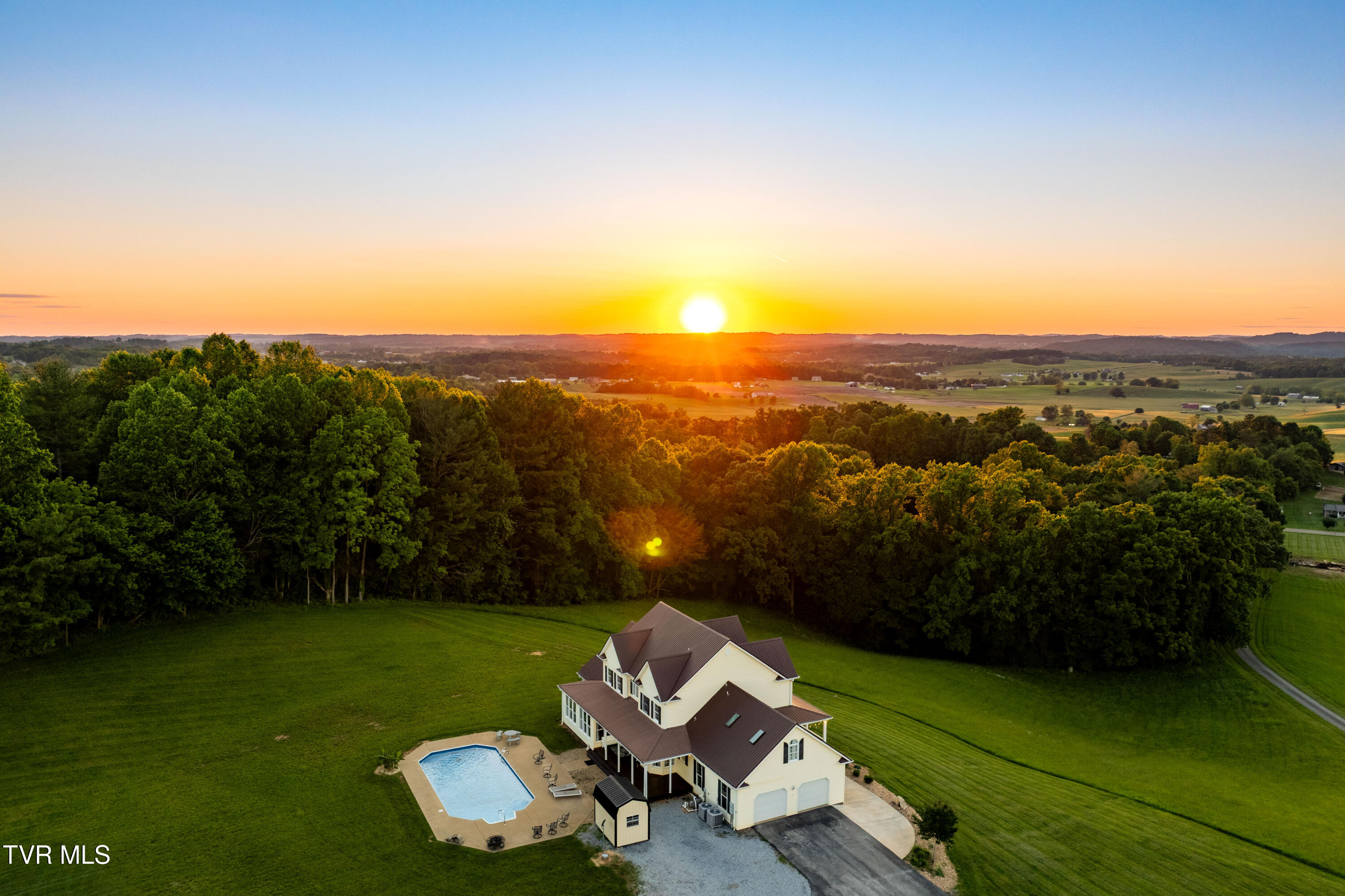 7540 Erwin Highway, Chuckey, Tennessee image 14