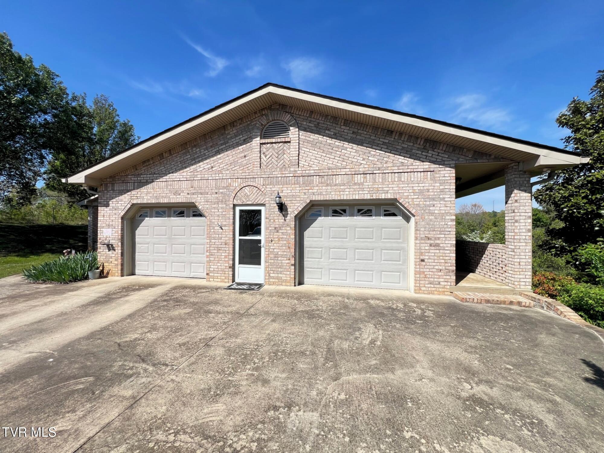 60 West School Street