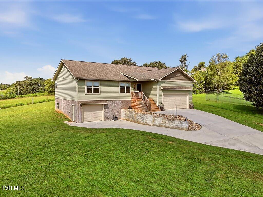 Photo of 628 English Meadows Drive, White Pine, TN 37890 (MLS # 10000324)