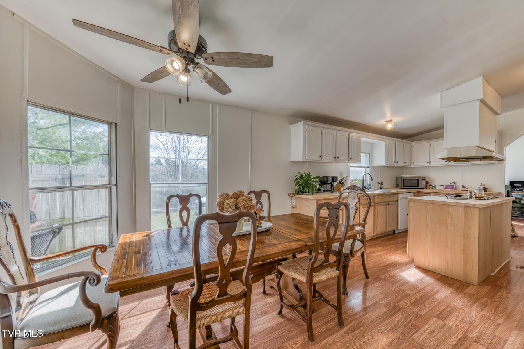 2645 Cold Springs Road, Mountain City, Tennessee image 6