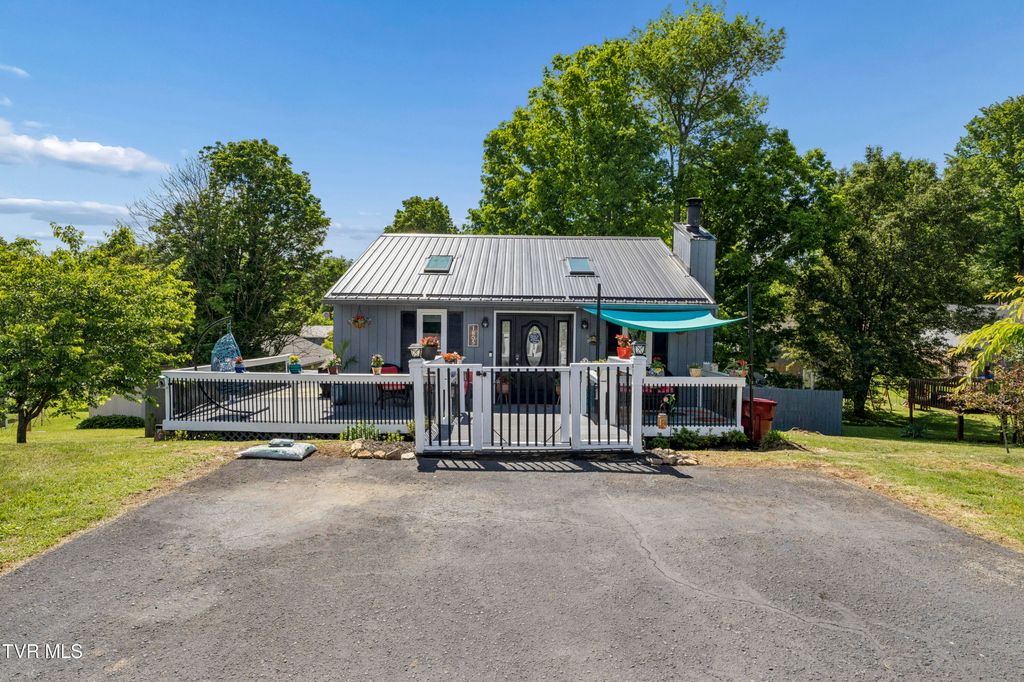 Photo of 1805 Todd Drive, Johnson City, TN 37604 (MLS # 9995488)