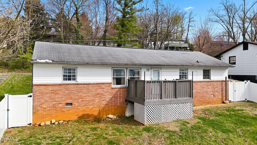 Photo of 578 Bays View Court, Kingsport, TN 37660 (MLS # 9992673)