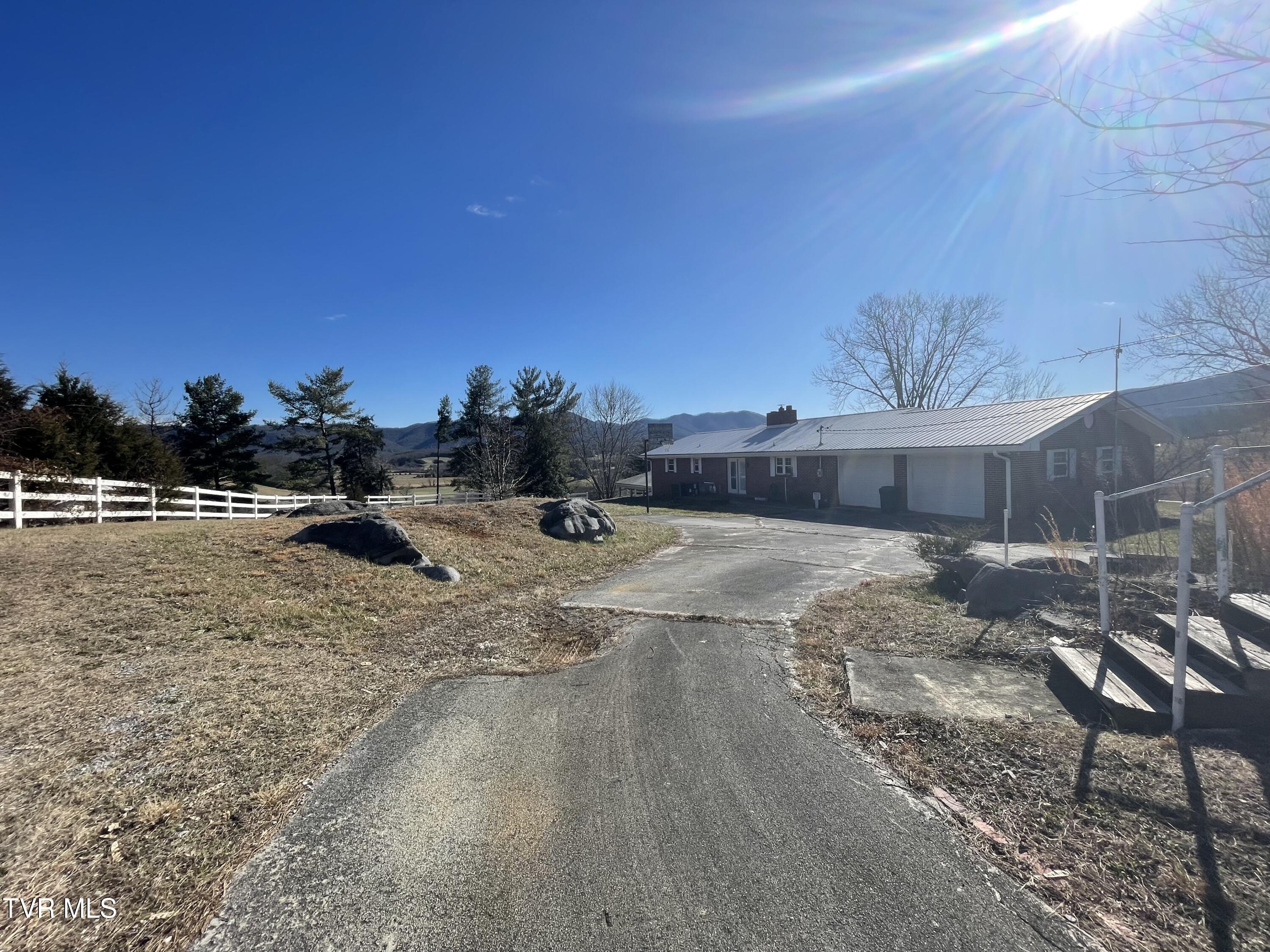 8893 Asheville Highway