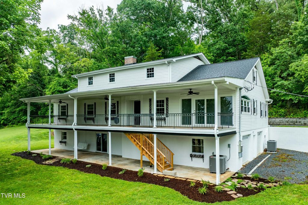 Photo of 194 Sparks Road, Johnson City, TN 37601 (MLS # 9981842)
