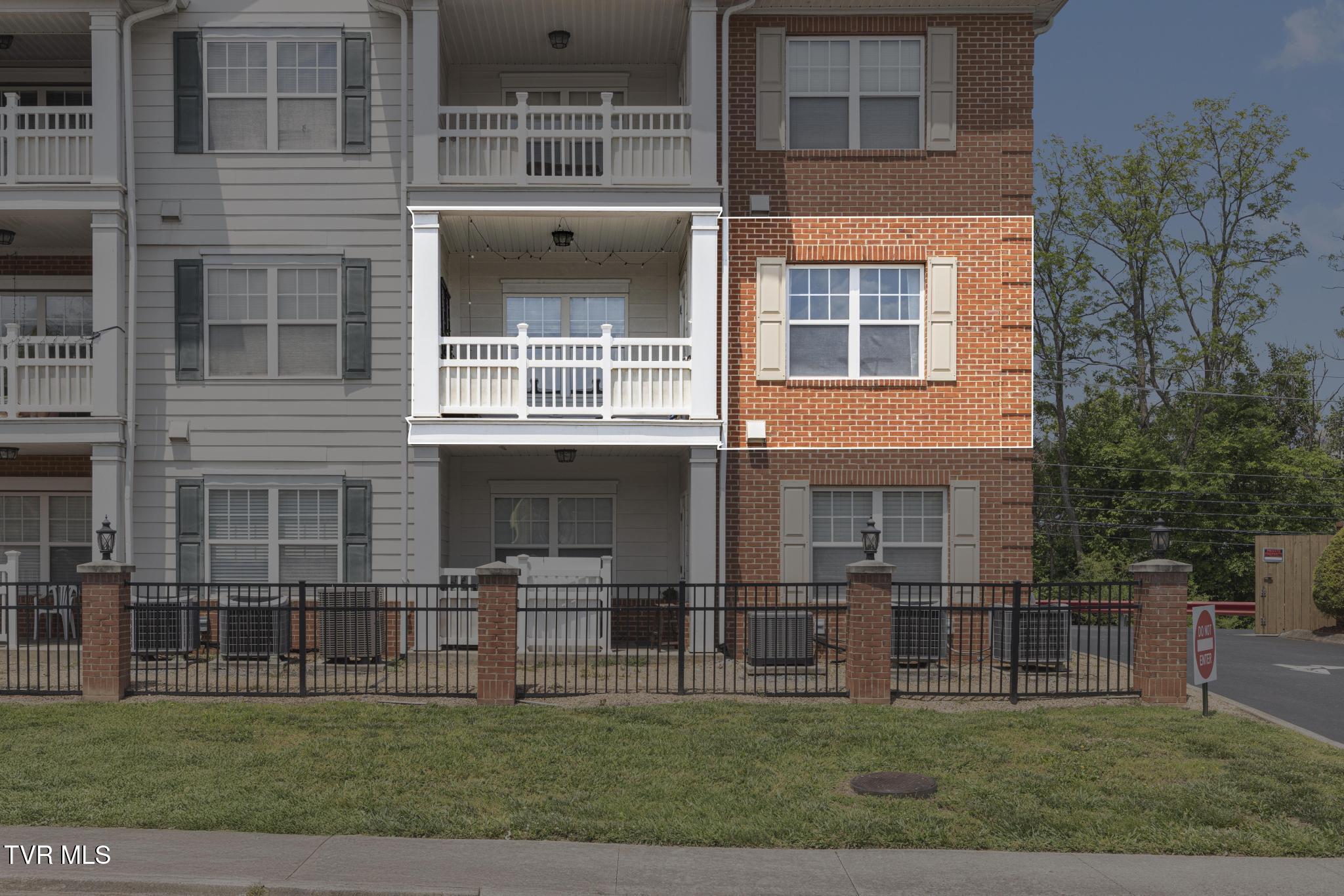 2008 Millennium Place #201, Johnson City, Tennessee image 3