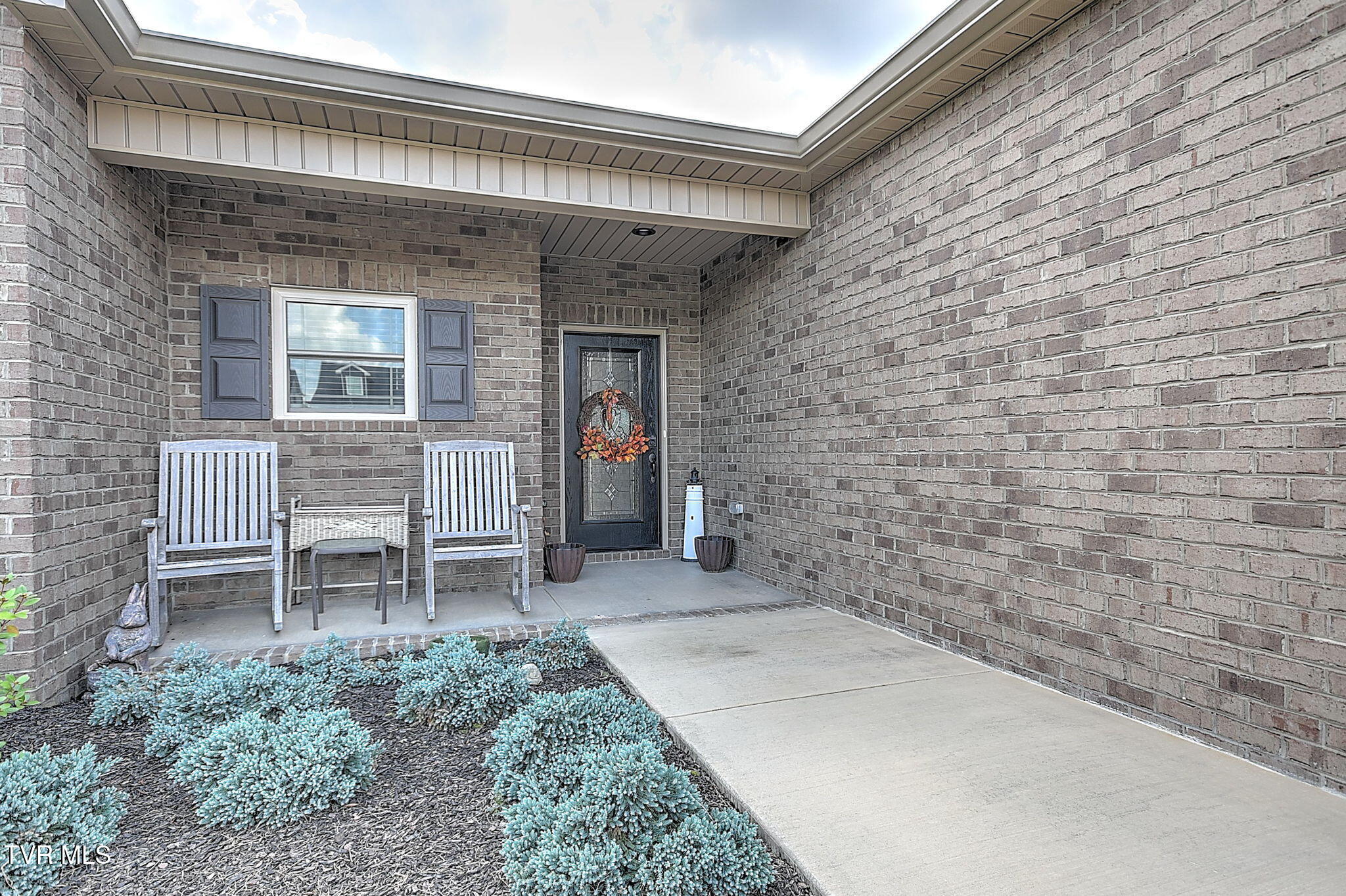 1150 Cabot Cove