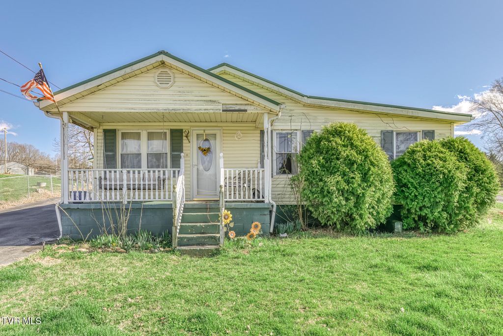 Photo of 529 Jonesboro Road, Piney Flats, TN 37686 (MLS # 9992369)