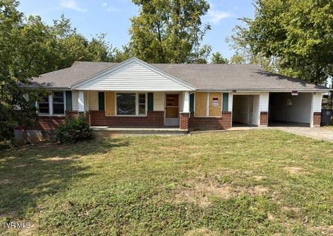 Homes For Sale - 111 Kaywood Avenue<br/> Mount Carmel, TN 37645