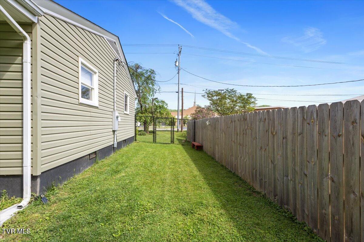 1212 Thomas Boulevard, Elizabethton, Tennessee image 36