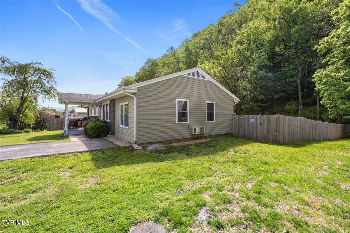1212 Thomas Boulevard, Elizabethton, Tennessee image 26