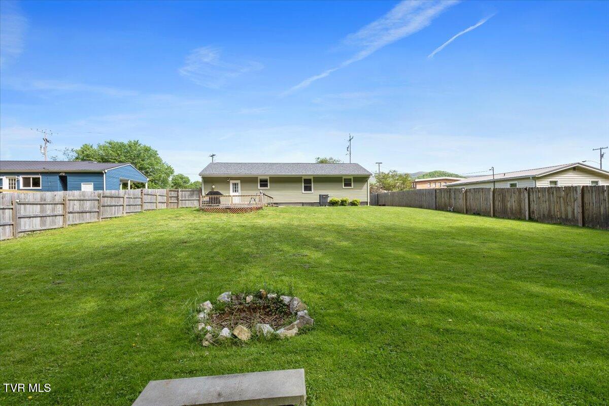1212 Thomas Boulevard, Elizabethton, Tennessee image 32