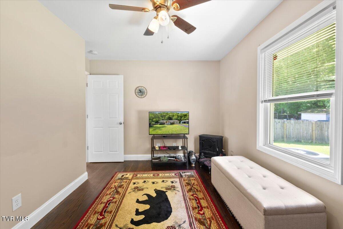 1212 Thomas Boulevard, Elizabethton, Tennessee image 17