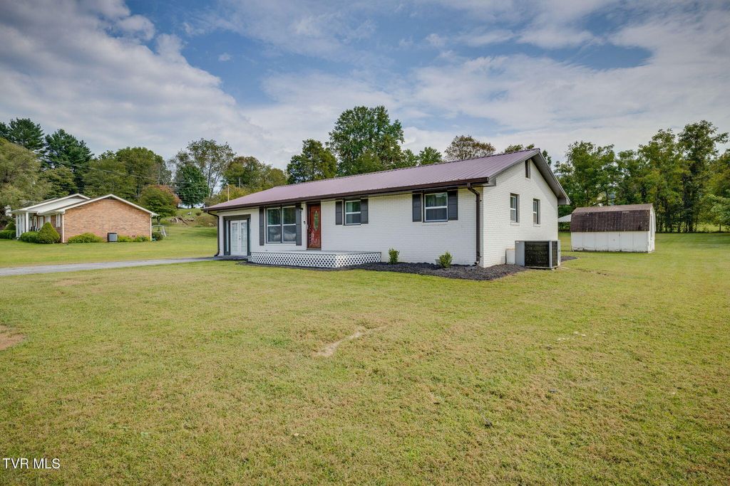 Photo of 660 Way Cross Road, Church Hill, TN 37642 (MLS # 9988862)