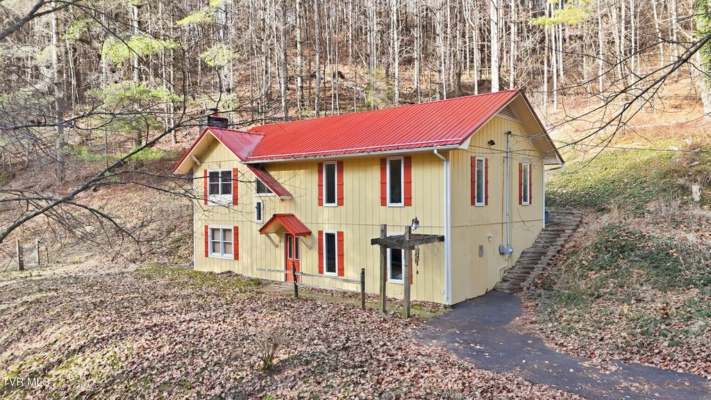 Photo of 11132 Toole Creek Road, Abingdon, VA 24210 (MLS # 9990524)