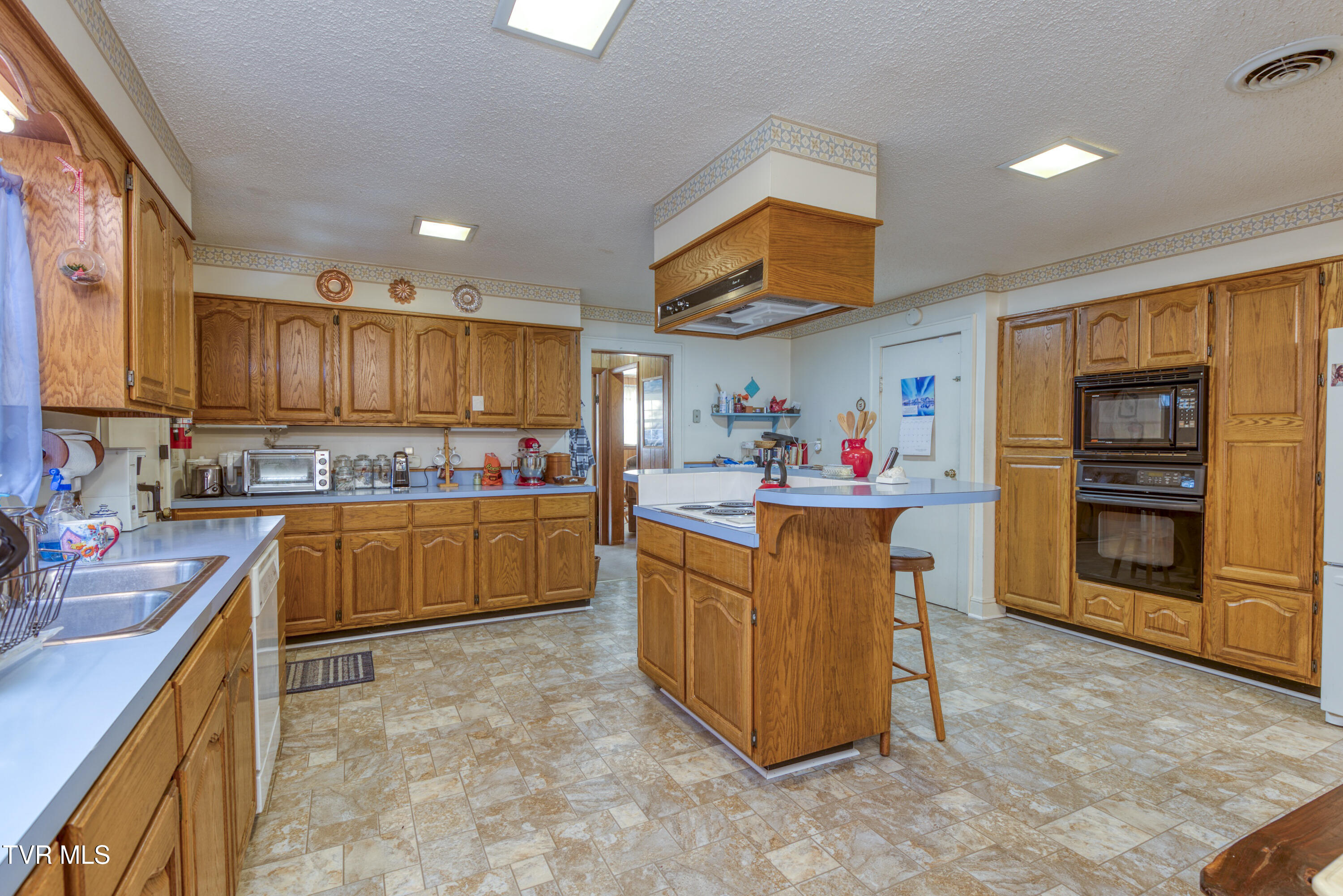 817 Scott Street, Marion, Virginia image 11