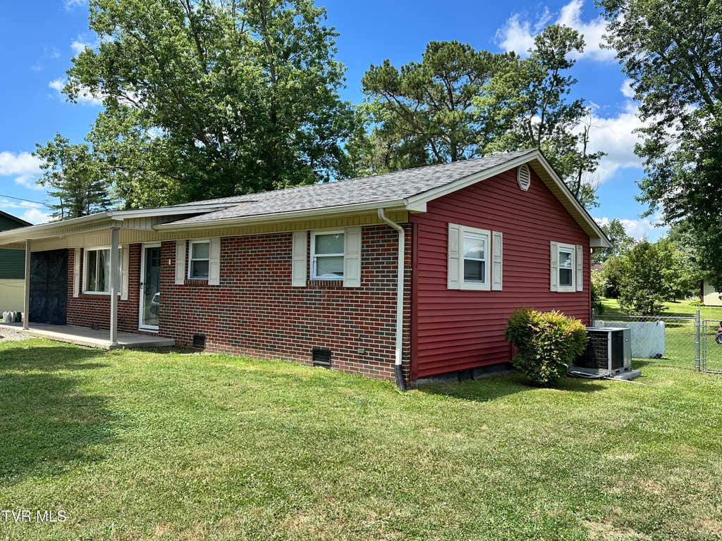 Photo of 210 Morningside Drive, Rogersville, TN 37857 (MLS # 9996998)