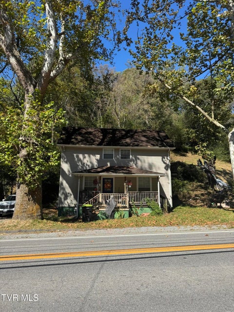 Photo of 603 Main Street, Saltville, VA 24370 (MLS # 10001599)