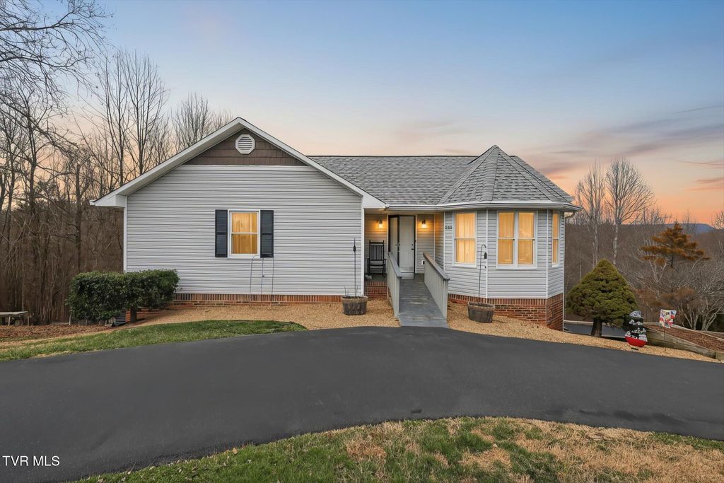 Photo of 300 Poplar Grove Road, Kingsport, TN 37664 (MLS # 9990314)