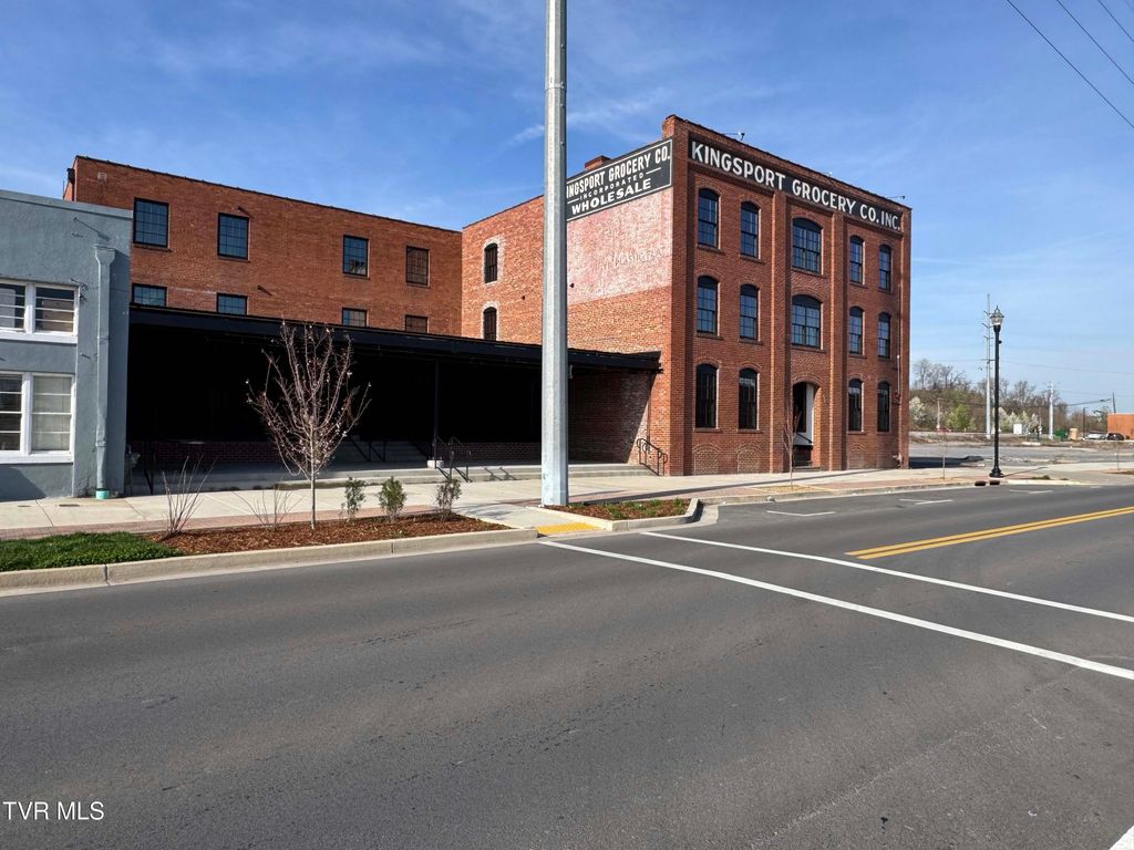 Photo of 453 Main Street, Kingsport, TN 37660 (MLS # 9992779)