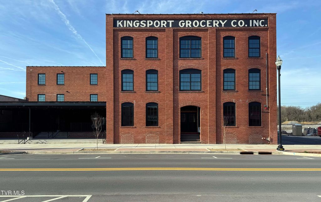 Photo of 453 Main Street, Kingsport, TN 37660 (MLS # 9992779)