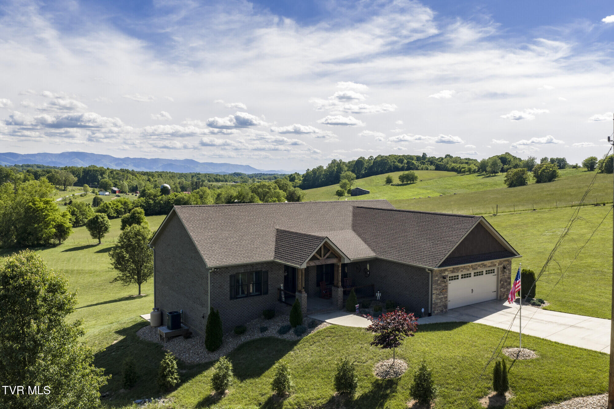 198 Manor Lane