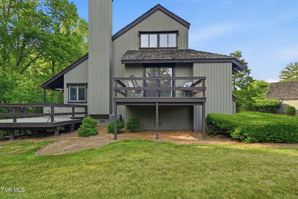 Photo of 138 Columbine Road, Kingsport, TN 37660 (MLS # 9995714)