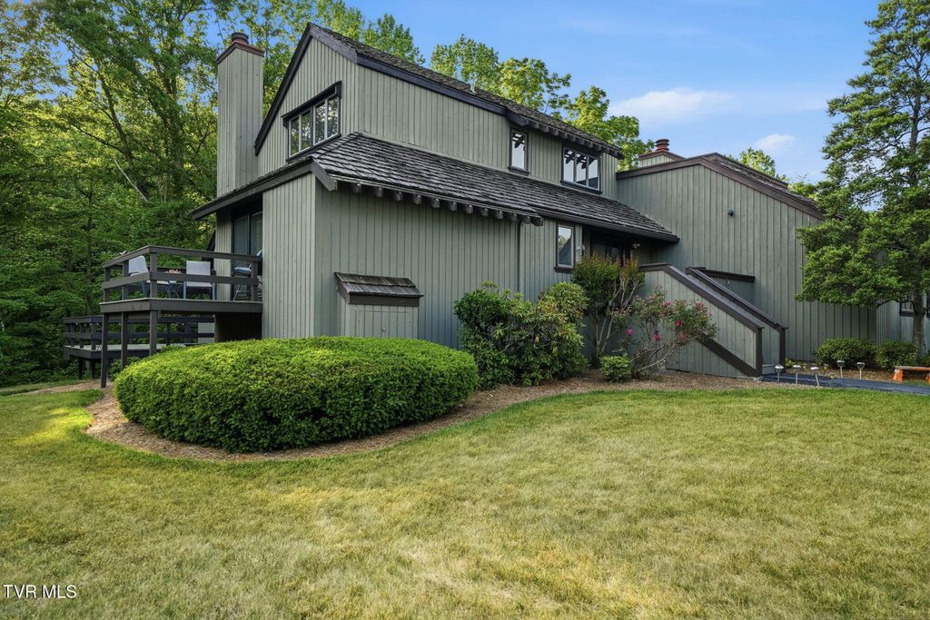 Photo of 138 Columbine Road, Kingsport, TN 37660 (MLS # 9995714)