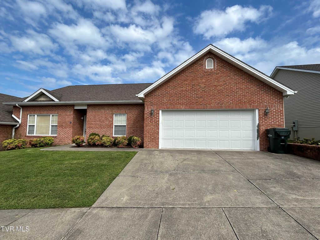 Photo of 123 Southridge Drive #123, Greeneville, TN 37743 (MLS # 9984207)