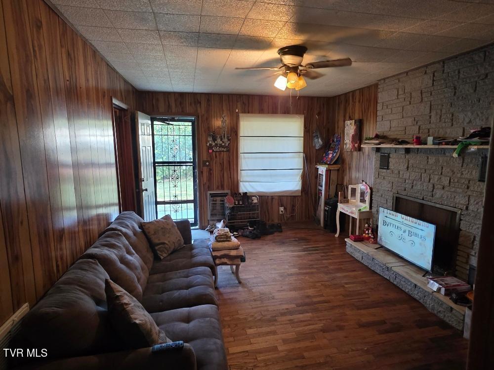 Photo of 1435 Piedmont Road, Johnson City, TN 37601 (MLS # 10002266)