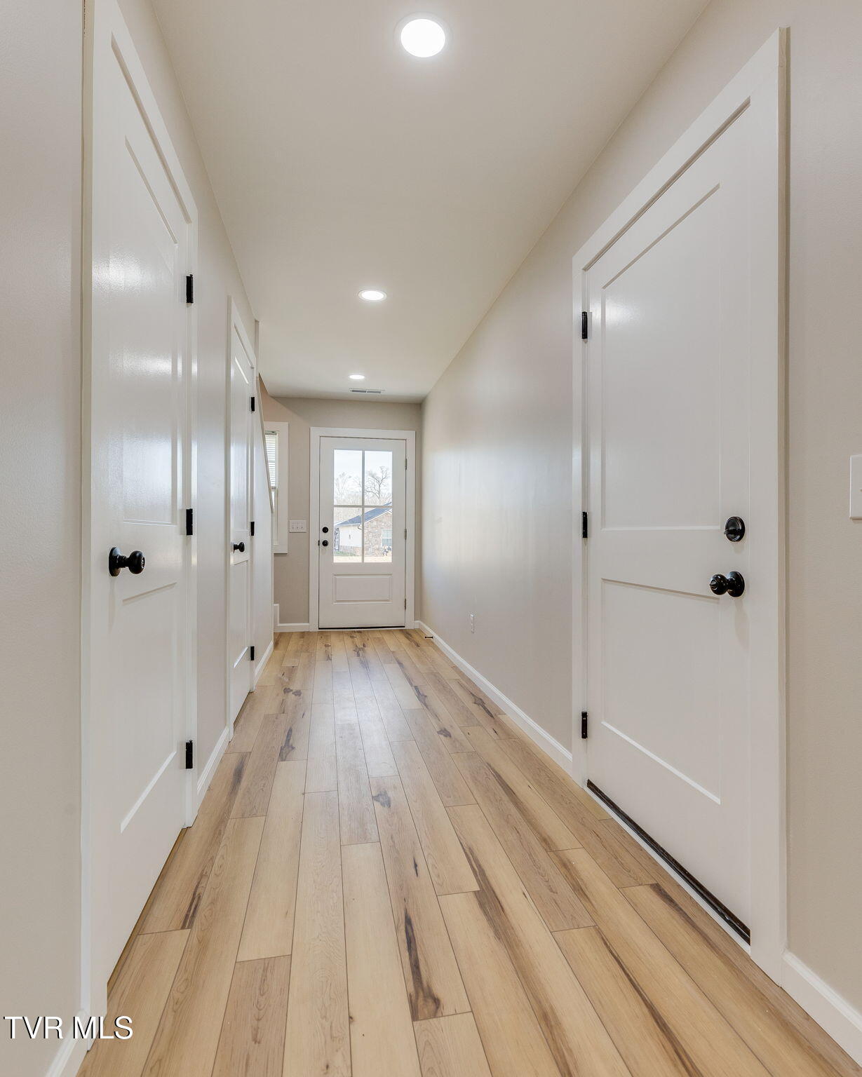 300 Robin Hood Lane Lane